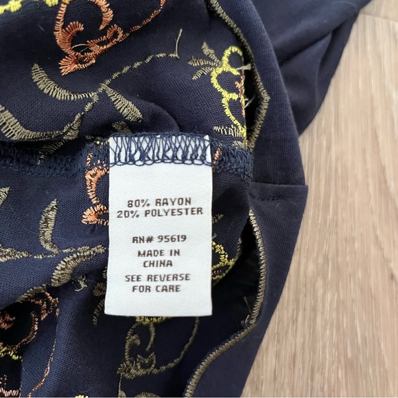 2/$25 FEVER Floral Summer Top Size Small - Picture 3 of 6